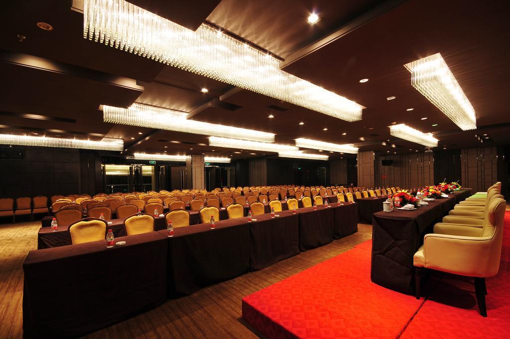 Xichang Minshan Hotel מראה חיצוני תמונה