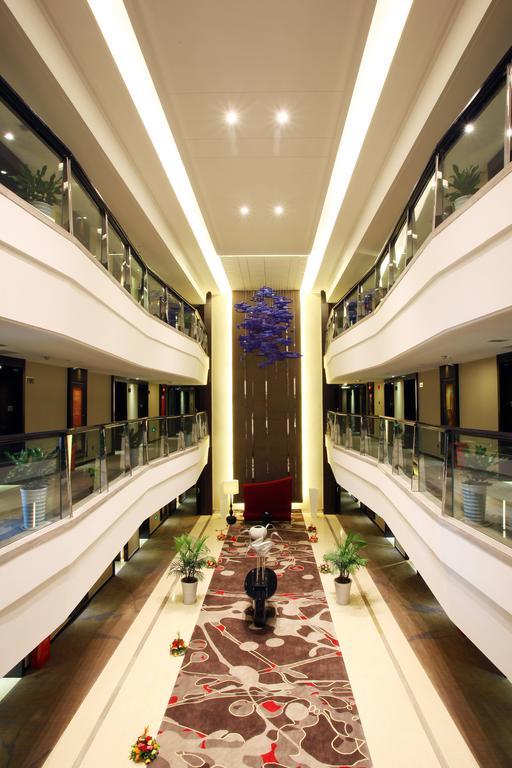 Xichang Minshan Hotel מראה חיצוני תמונה